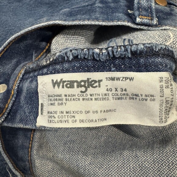 Vintage Wrangler 13MWZ Jeans Mens 40x34 Blue Cowboy Cut Original Fit Denim - Picture 3 of 10